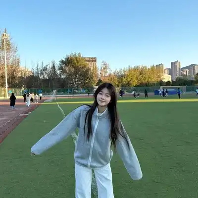 侯洋